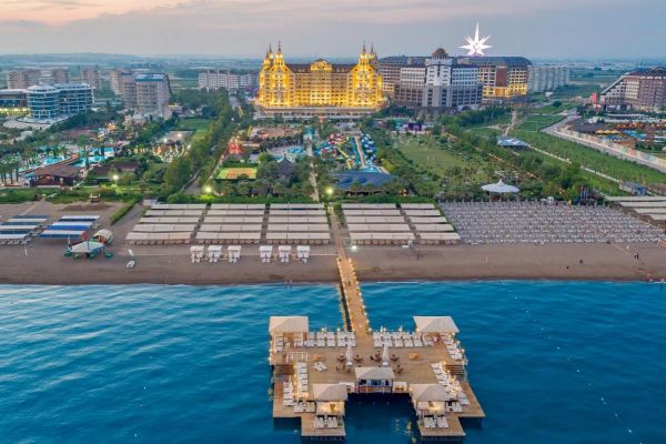 ROYAL HOLIDAY PALACE