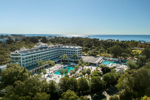 BERRY BLUE HOTEL